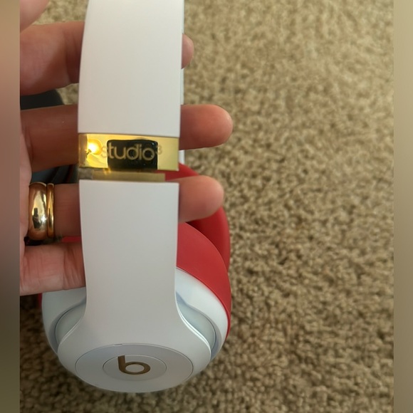 Beats by Dre Studio 3 white headphones Beats10 - Picture 2 of 6
